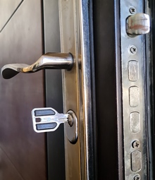 Beszorult a zárba a kulcs